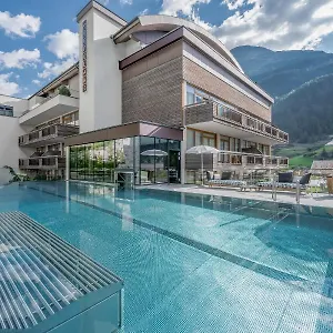 5* Szálloda Bergland Design- Und Wellnesshotel